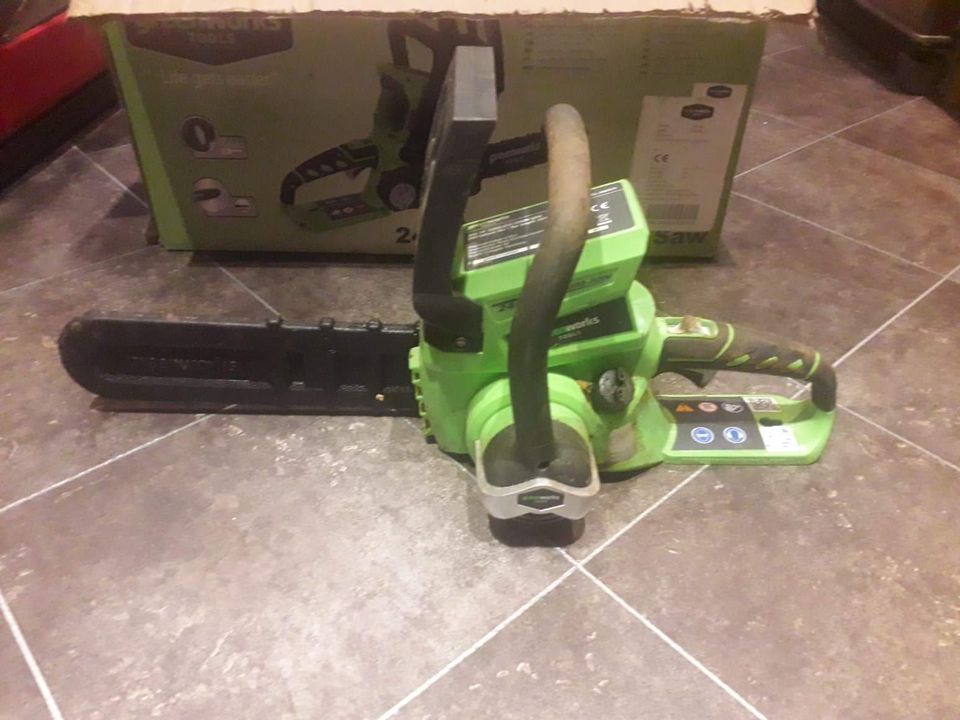 230V CORDLESS CHAINSAW 40V 35CM WITH 2,5AH BATTERY SCHEPPACH CS350